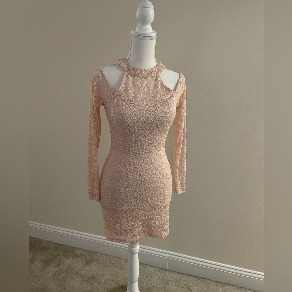 Lace sleeve dress